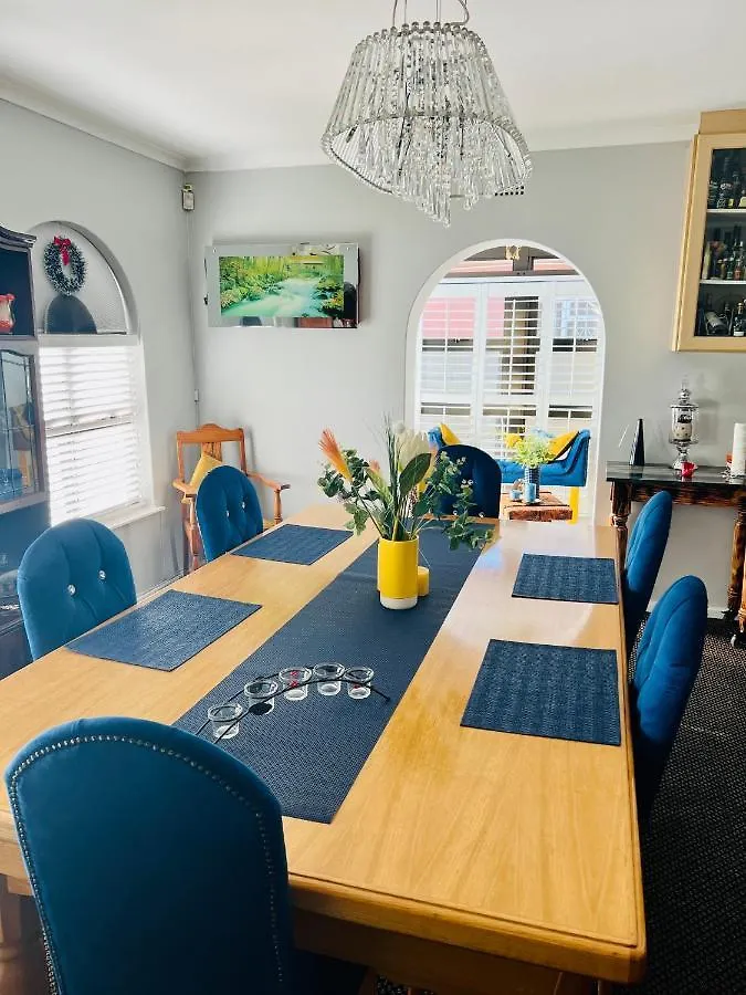 Homestay Welcome Estate Air B&B Hosting Cape Town